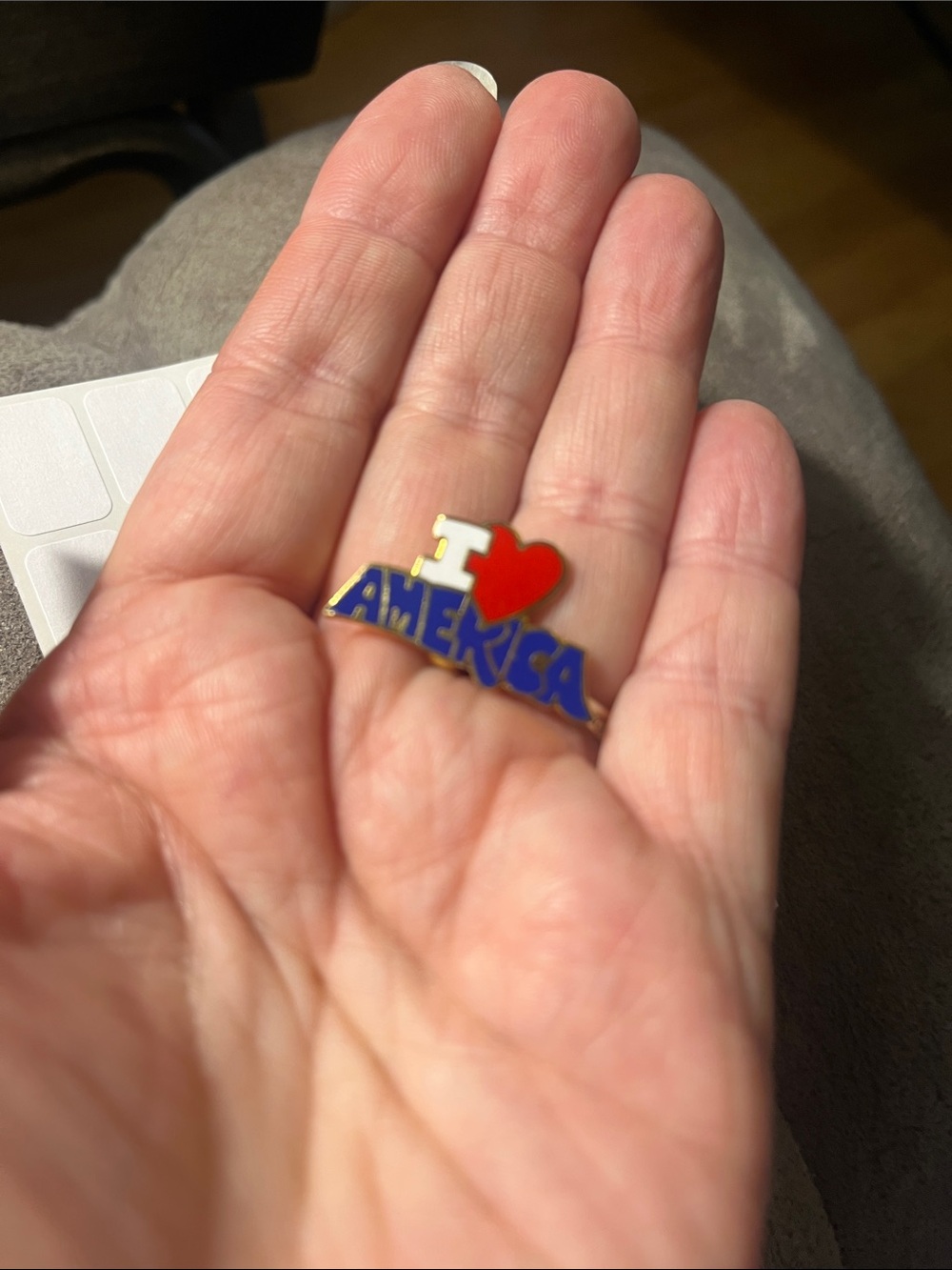 I love America pin. 1906